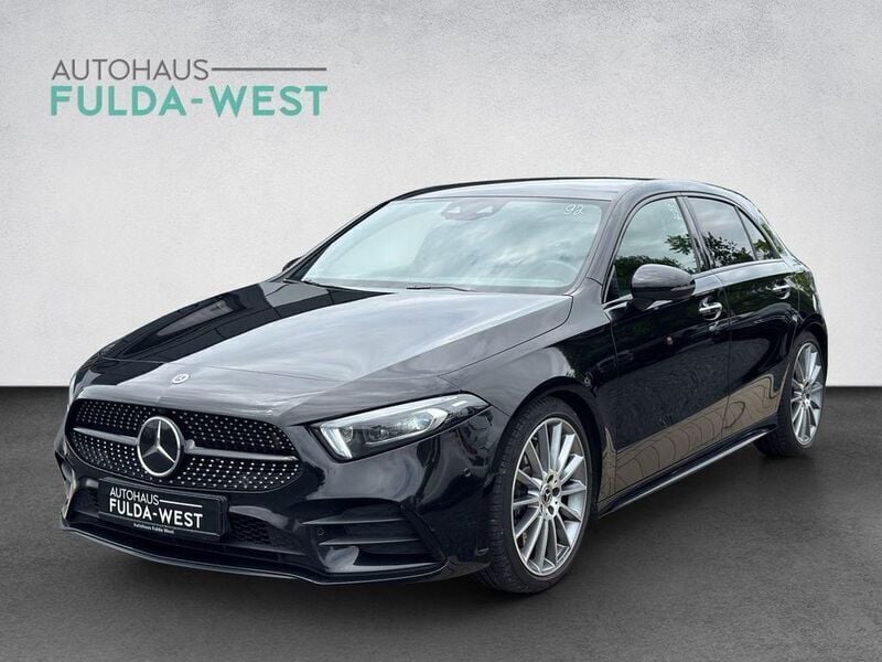 Schwarz Gebraucht 2019 Mercedes A250 AMG Limousine | 26.440 € (Fairer Preis) - Bild 1/4
