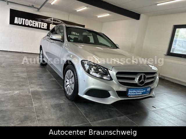 Silber Gebraucht 2015 Mercedes C180 Limousine | 10.450 € (Guter Preis) - Bild 1/4
