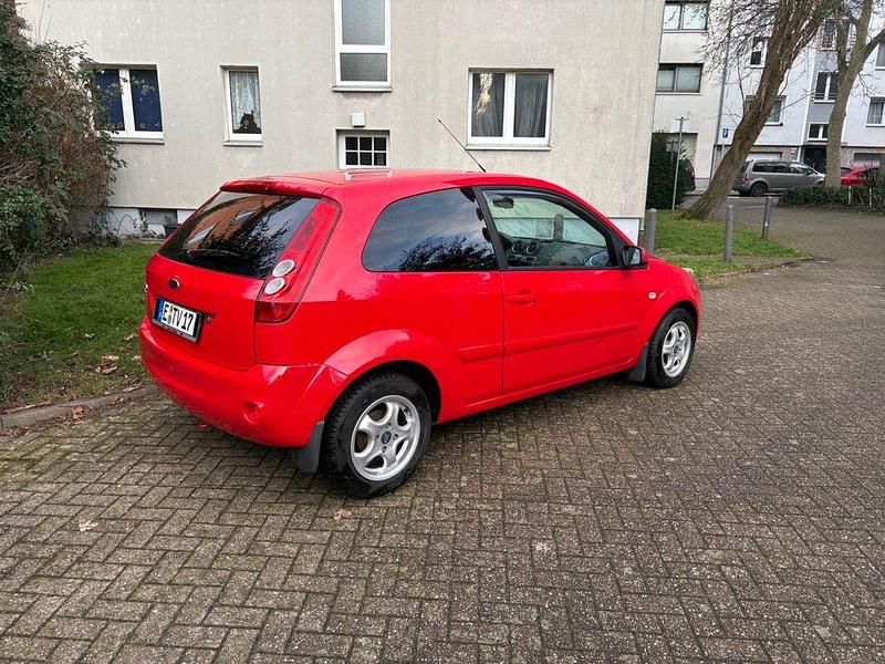 Gebraucht Ford Fiesta Ambiente 60 PS (44 kW) 2007 Kleinwagen