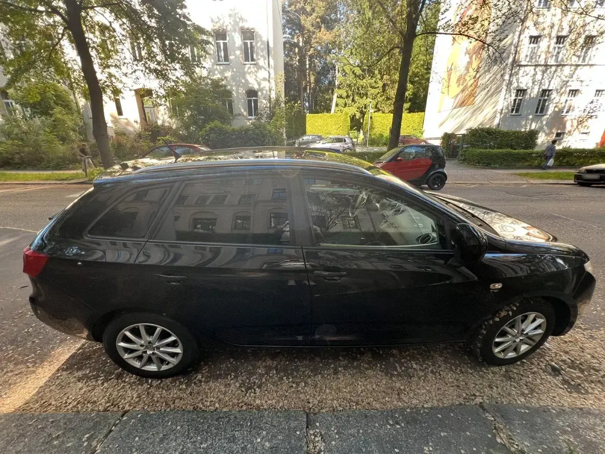 Gebraucht Seat Ibiza ST Ecomotive 105 PS (77 kW) 2011 Schwarz Kombi