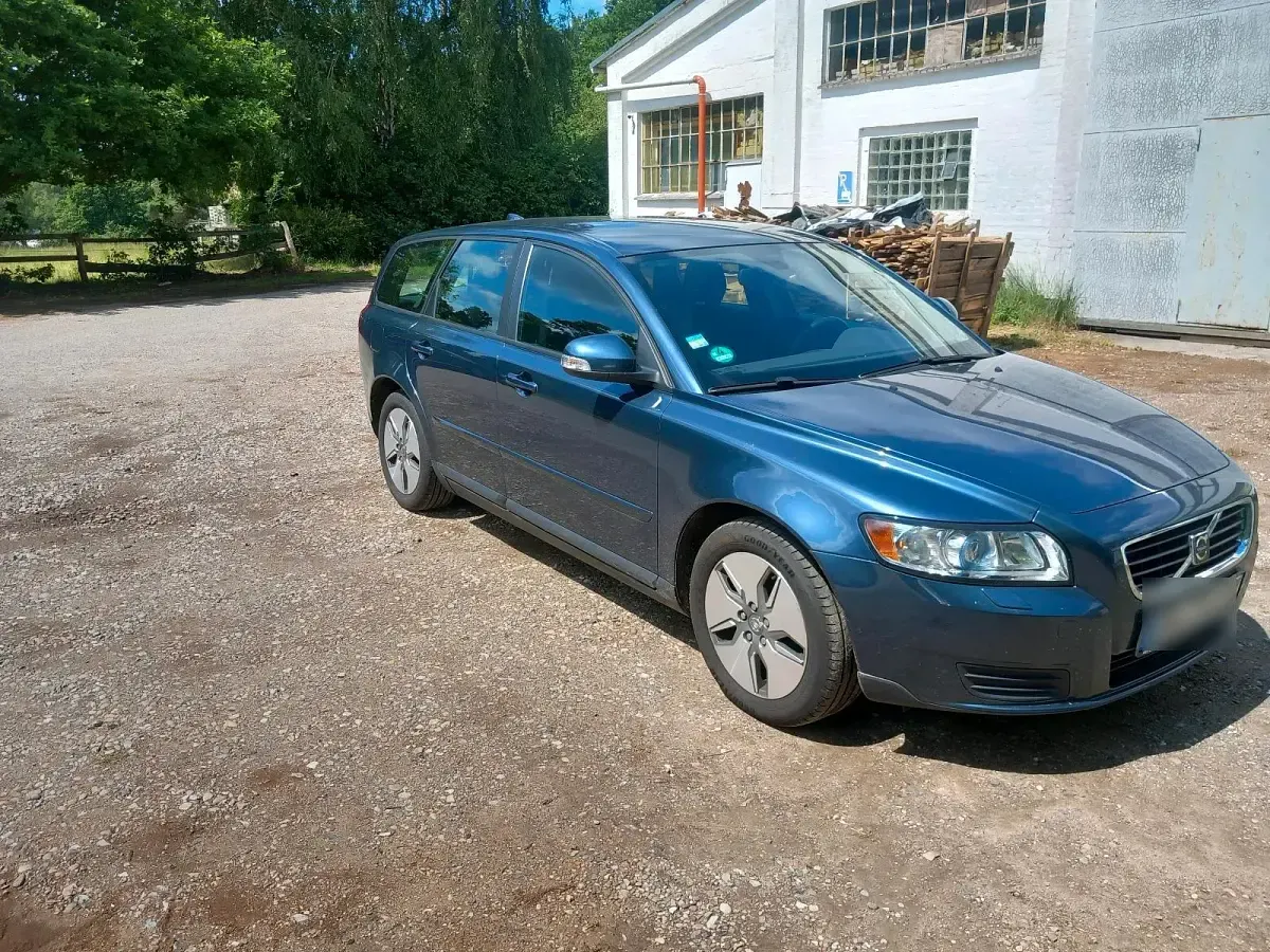 Gebraucht Volvo V50 109 PS (80 kW) 2008 Blau Kombi
