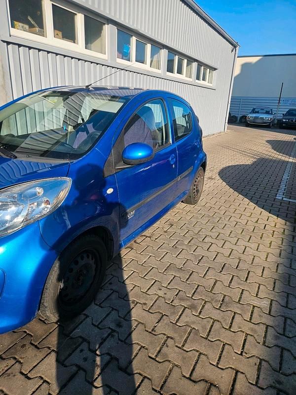 Gebraucht Citroën C1 67 PS (49 kW) 2009 Blau Kleinwagen