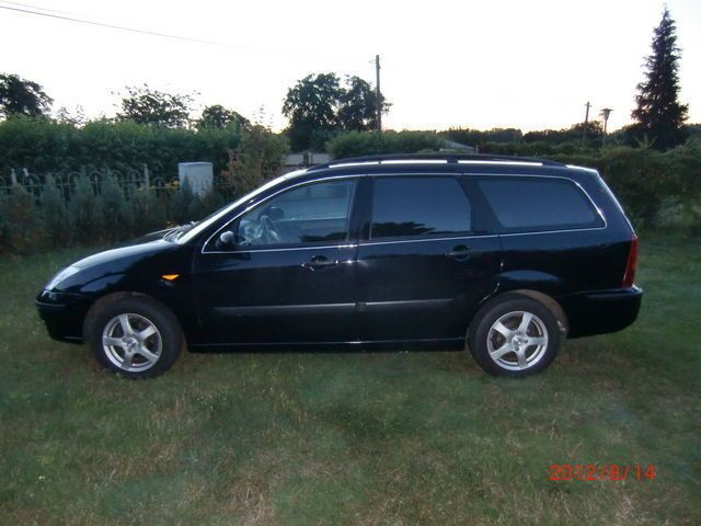 Gebraucht Ford Focus 116 PS (85 kW) 2004 Schwarz metallic Kombi