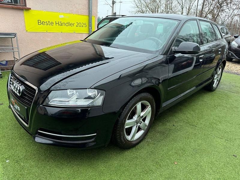 Schwarz Gebraucht 2012 Audi A3 Attraction Limousine | 5.990 € (Guter Preis) - Bild 1/4