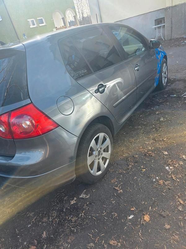 Gebraucht VW Golf V 102 PS (75 kW) 2007 Grau Kleinwagen