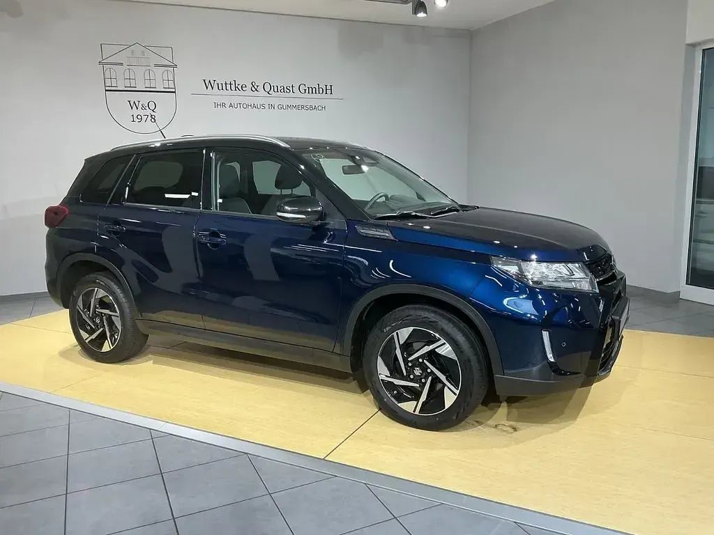 Gebraucht Suzuki Vitara Comfort+ 102 PS (75 kW) 2025 Blau SUV