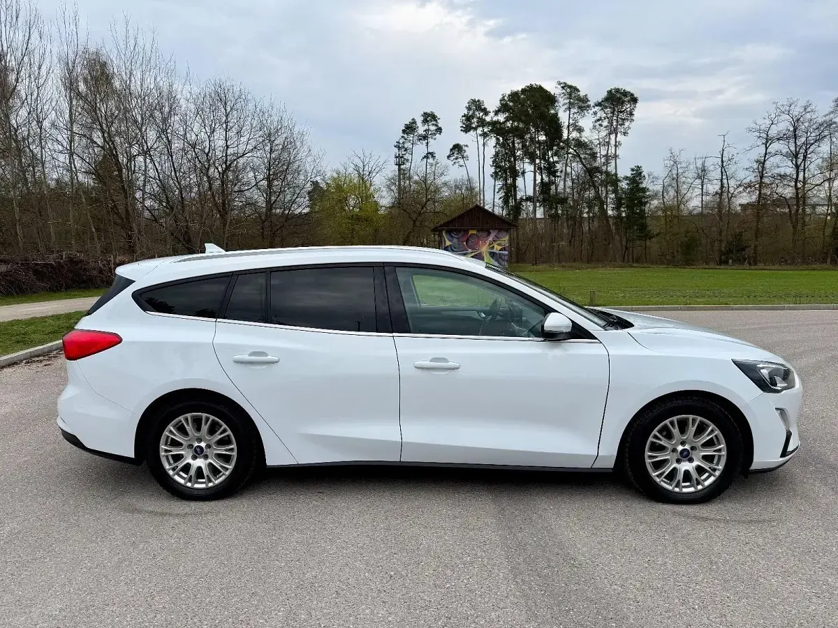 Usado Ford Focus 150 CV (110 kW) 2019 Blanco Familiar