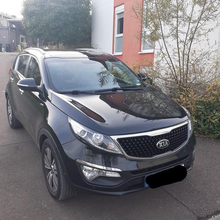 Schwarz Gebraucht 2015 Kia Sportage Spirit SUV | 9.400 € (Guter Preis) - Bild 1/2