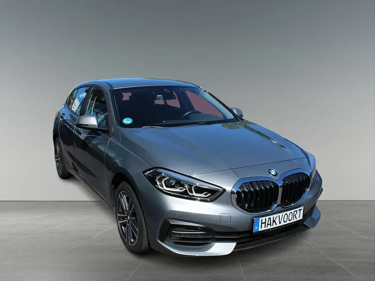 Gebraucht BMW 118 Advantage 136 PS (100 kW) 2024 Grau Limousine
