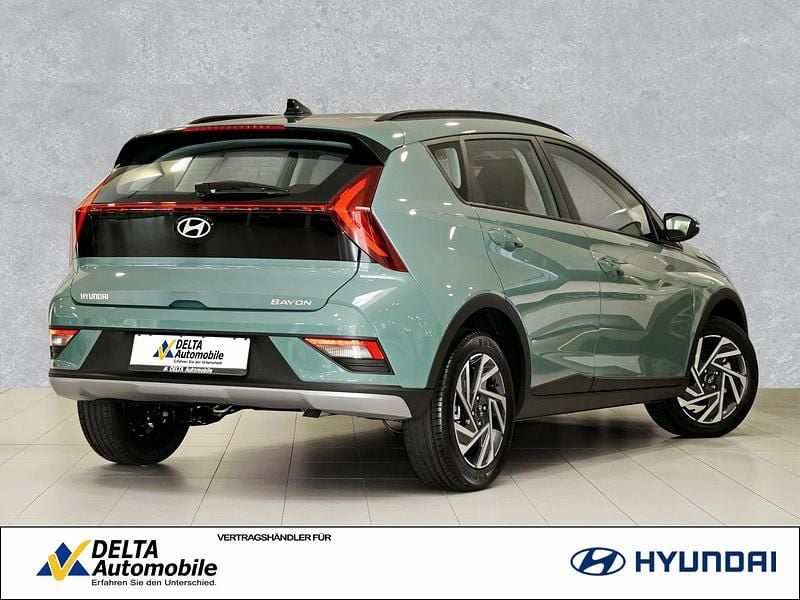 Neu Hyundai Bayon Trend 101 PS (74 kW) 2025 Mangrove green SUV
