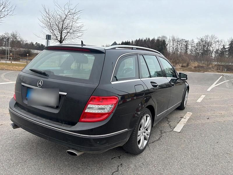 Gebraucht Mercedes C320 Avantgarde 265 PS (194 kW) 2009 Schwarz Kombi