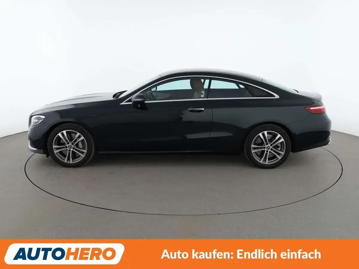 Gebraucht Mercedes E450 Avantgarde 389 PS (286 kW) 2022 Smaragdgruen Coupé