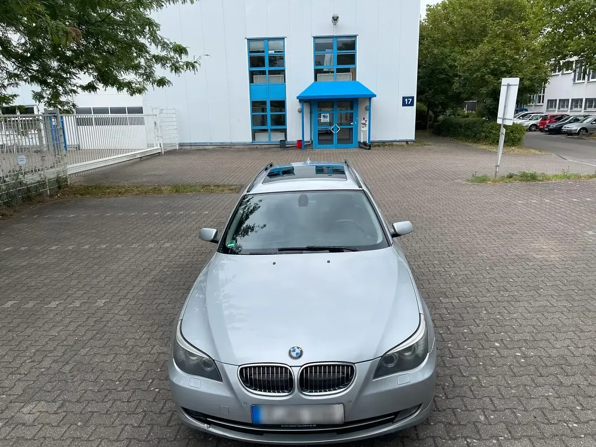 Gebraucht BMW 530 Sport Line 197 PS (144 kW) 2008 Silber Kombi