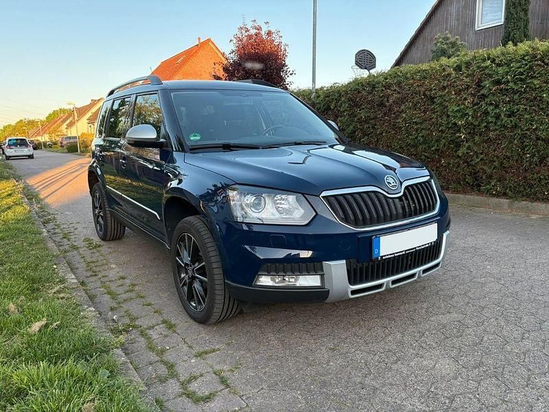 Blau Gebraucht 2014 Skoda Yeti Adventure SUV | 9.990 € (Guter Preis) - Bild 1/4