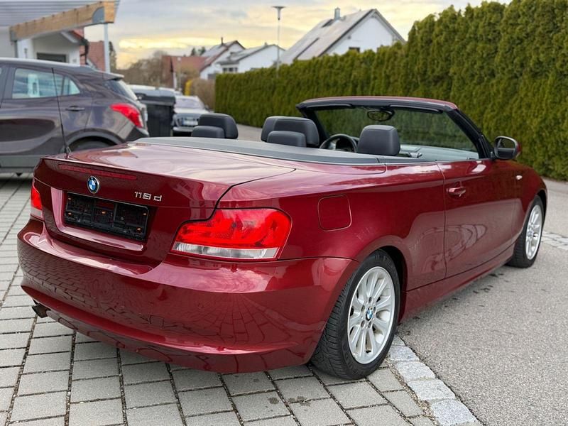 Gebraucht BMW 118 Cabriolet Advantage 143 PS (105 kW) 2011 Rot Cabrio