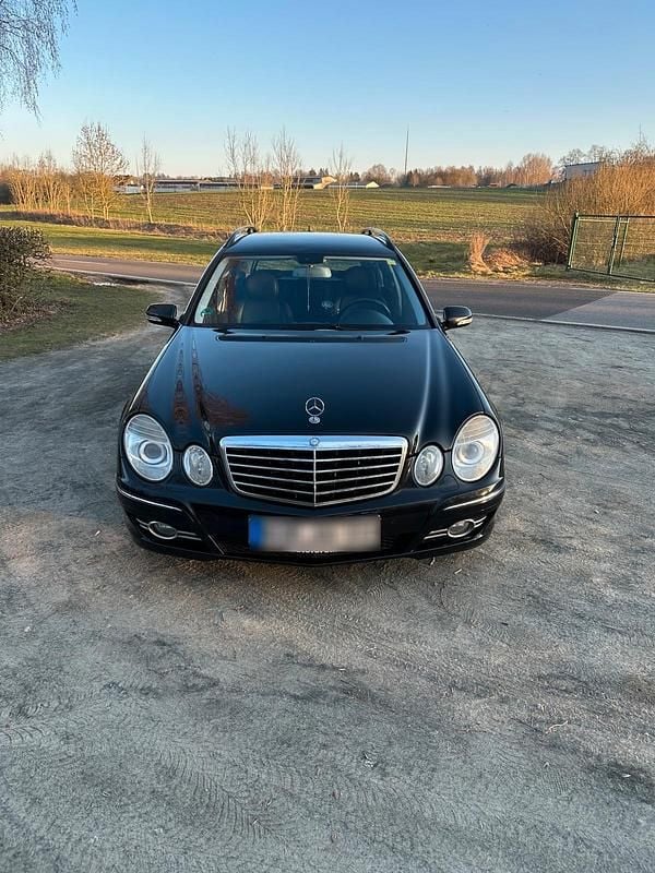 Second-hand Mercedes E320 224 CP (164 kW) 2008 Negru Break