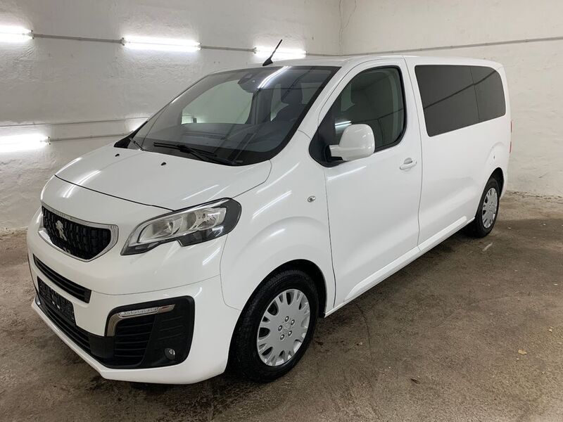 Weiß Gebraucht 2017 Peugeot Traveller Active Van / Kleinbus | 15.960 € (Fairer Preis) - Bild 1/4