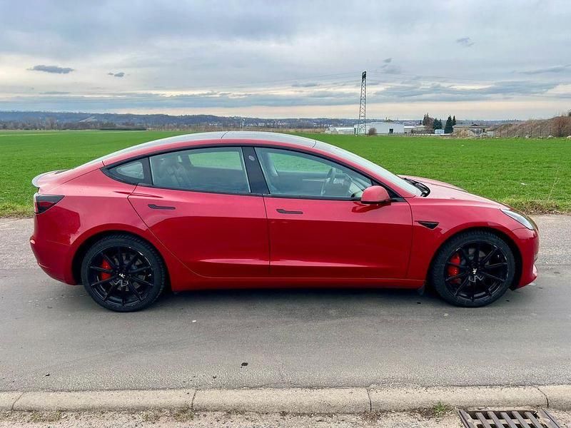 Gebraucht Tesla Model 3 Performance 377 kW (513 PS) 2022 Rot Limousine