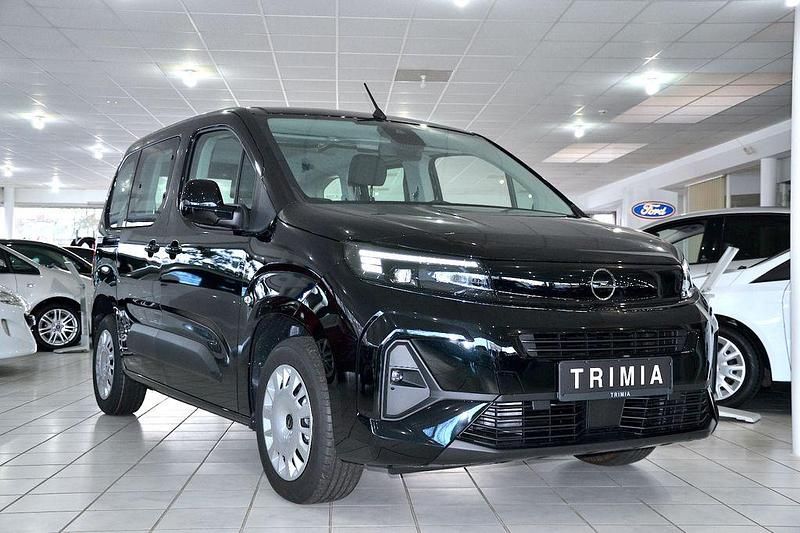 Neu Opel Combo Life 102 PS (75 kW) 2025 Schwarz Van / Kleinbus