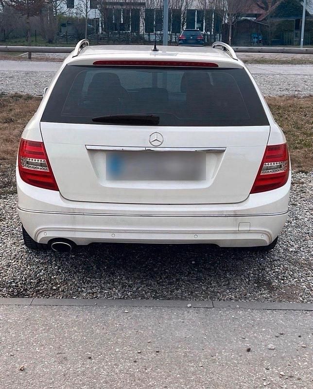 Gebraucht Mercedes C220 170 PS (125 kW) 2011 Weiß Kombi