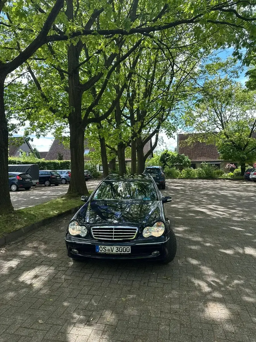 Usata Mercedes C180 129 CV (94 kW) 2002 Blu Station wagon