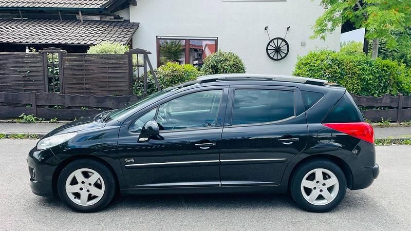 Schwarz Gebraucht 2012 Peugeot 207 Limousine | 2.500 € (Fairer Preis) - Bild 1/4