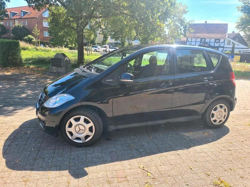 Gebraucht Mercedes A160 Elegance 95 PS (69 kW) 2012 Schwarz Limousine