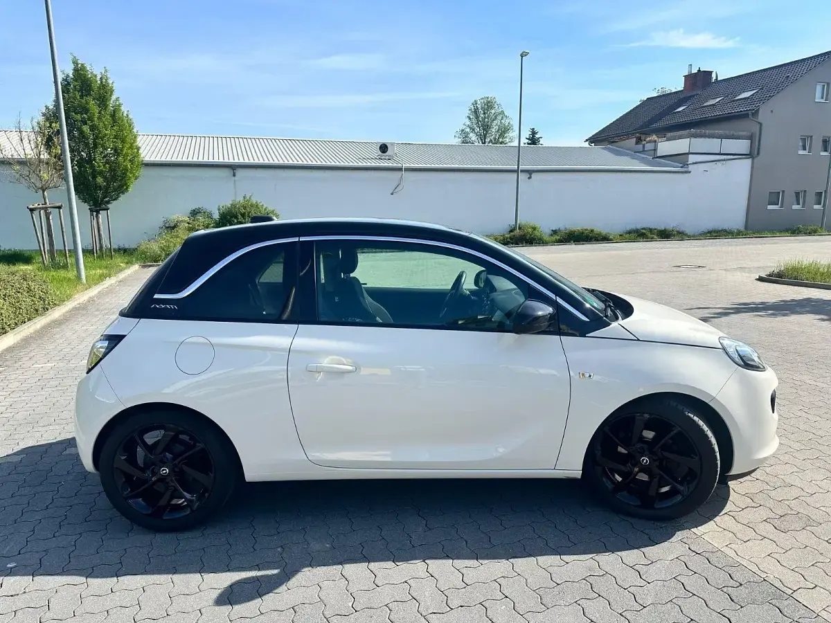 Gebraucht Opel Adam Glam 101 PS (74 kW) 2017 Weiß Kleinwagen