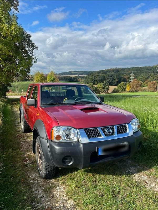 Rot Gebraucht 2005 Nissan Navara Abholung | 6.500 € (Fairer Preis) - Bild 1/4