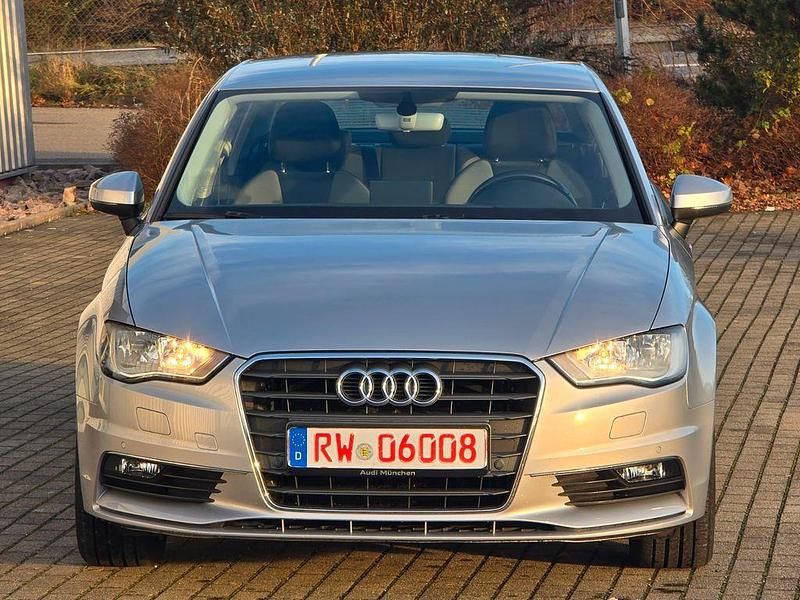 Gebraucht Audi A3 Ambition 125 PS (91 kW) 2016 Silber Limousine