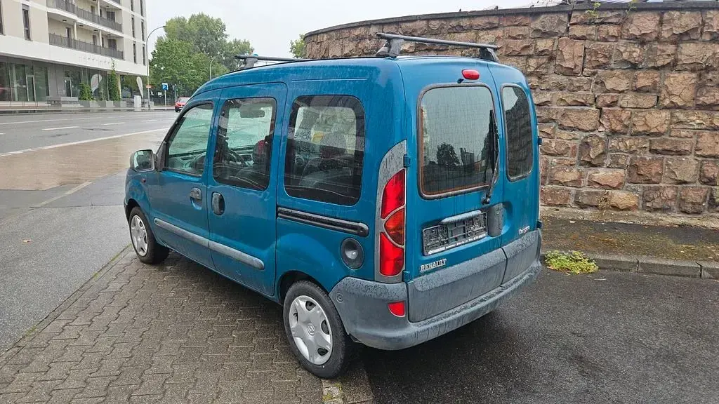 Gebraucht Renault Kangoo Authentique 75 PS (55 kW) 2001 Grün Van / Kleinbus