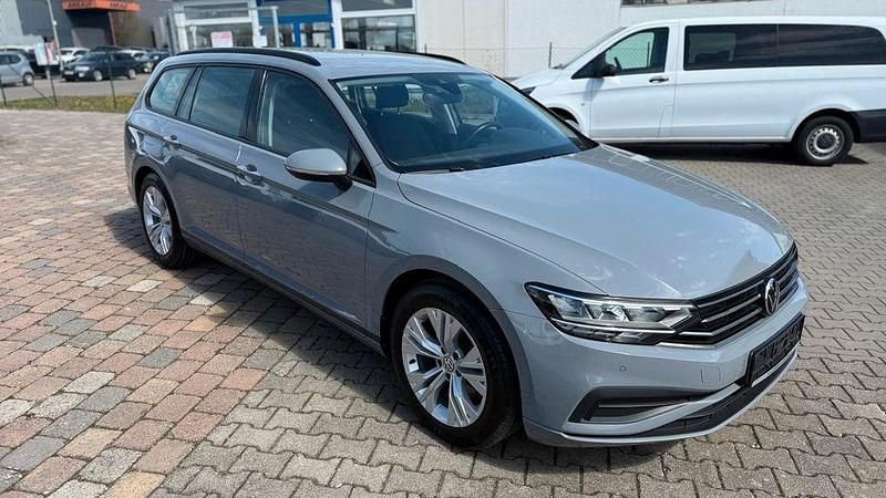 Gebraucht VW Passat Conceptline 122 PS (89 kW) 2022 Grau Kombi