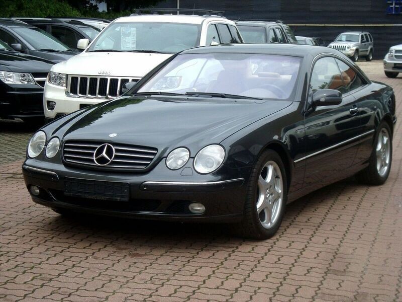 Schwarz metallic Gebraucht 2001 Mercedes CL500 Coupé | 20.900 € - Bild 1/4