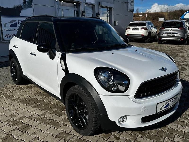 Weiß Gebraucht 2016 Mini Cooper D Countryman Chili SUV | 14.980 € (Etwas zu teuer) - Bild 1/4