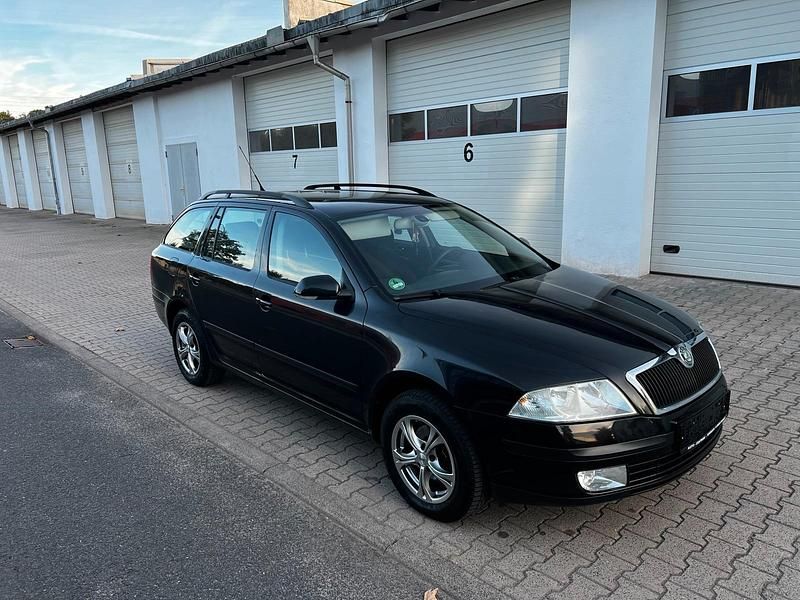 Schwarz Gebraucht 2006 Skoda Octavia Kombi | 1.400 € (Guter Preis) - Bild 1/4