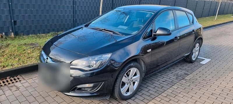 Gebraucht Opel Astra 110 PS (80 kW) 2014 Schwarz Limousine