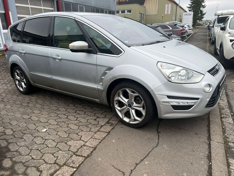 Gebraucht Ford S-MAX Titanium 163 PS (119 kW) 2013 Silber Van / Kleinbus