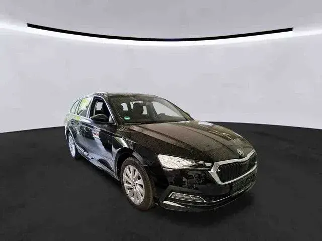 Usata Skoda Octavia Style 150 CV (110 kW) 2024 Nero Station wagon