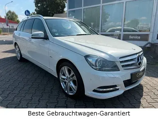 Gebraucht Mercedes C180 156 PS (114 kW) 2011 Calcitweiss  unilack Kombi