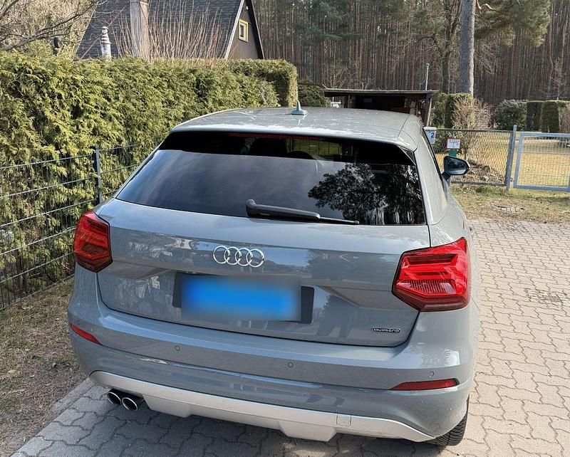 Gebraucht Audi Q2 Sport 150 PS (110 kW) 2018 Grau SUV