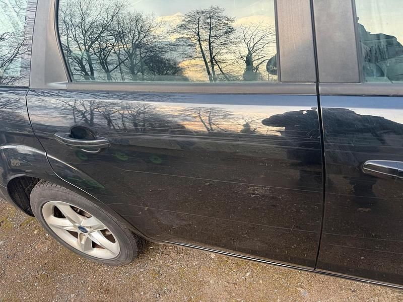 Gebraucht Ford Focus 125 PS (91 kW) 2010 Schwarz Kombi