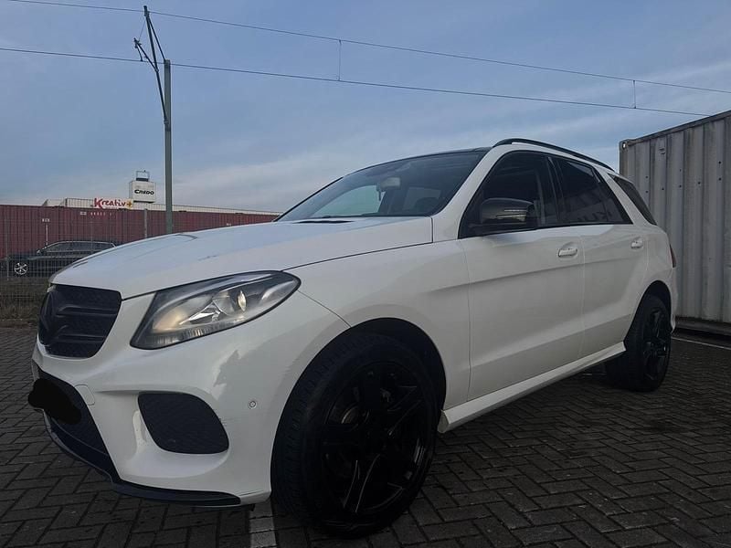 Weiß Gebraucht 2016 Mercedes GLE350 AMG SUV | 20.500 € (Guter Preis) - Bild 1/4