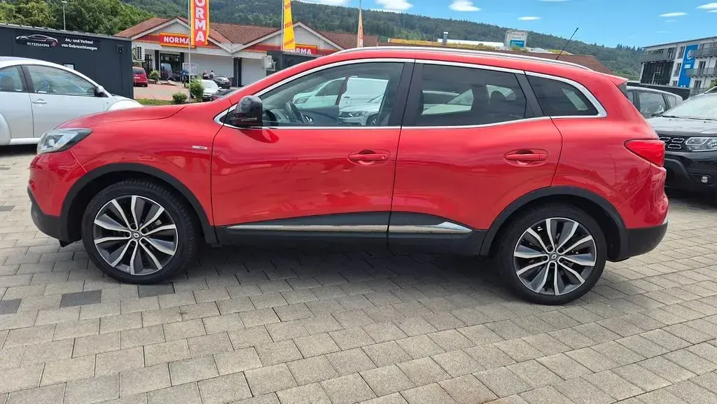 Gebraucht Renault Kadjar Bose Edition 131 PS (96 kW) 2017 Rot SUV