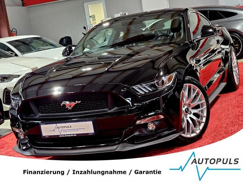 Ebonyschwarz Gebraucht 2015 Ford Mustang GT Coupé | 38.980 € (Teuer) - Bild 1/4
