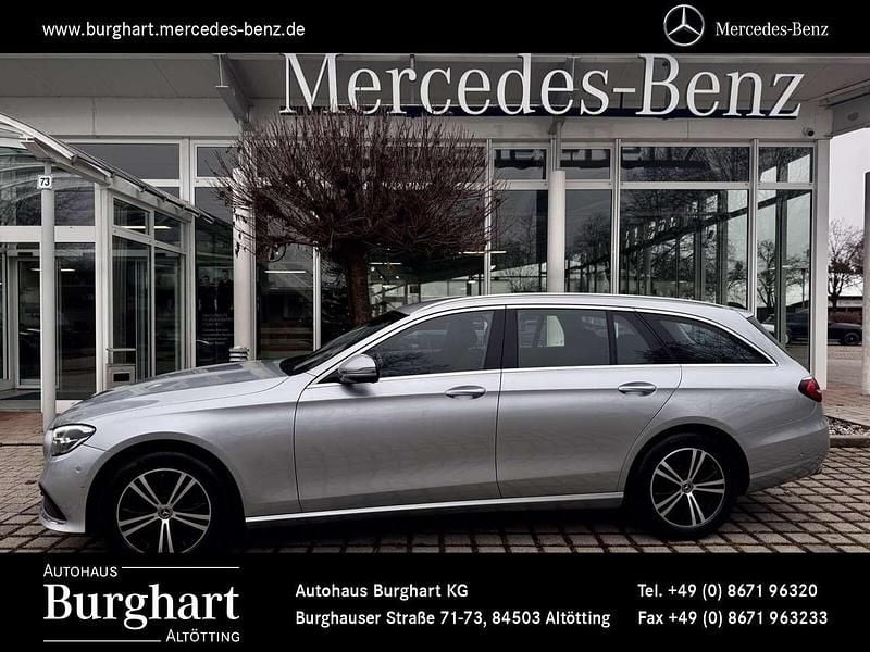 Gebraucht Mercedes E220 Avantgarde 200 PS (147 kW) 2022 Lack hightechsilber Kombi