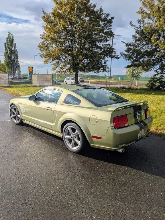 Gebraucht Ford Mustang GT 305 PS (224 kW) 2005 Grün