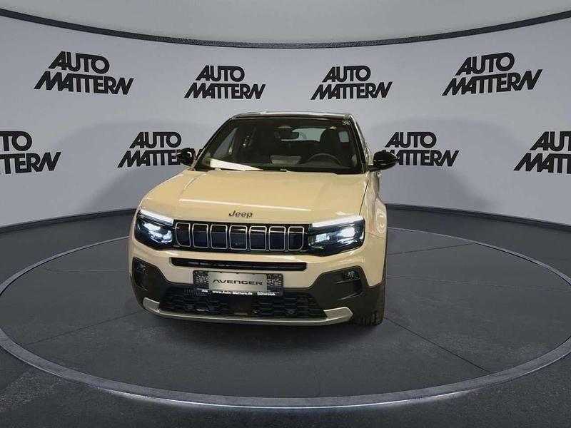 Neu Jeep Avenger Summit 110 PS (80 kW) 2026 Solid black clear coat SUV