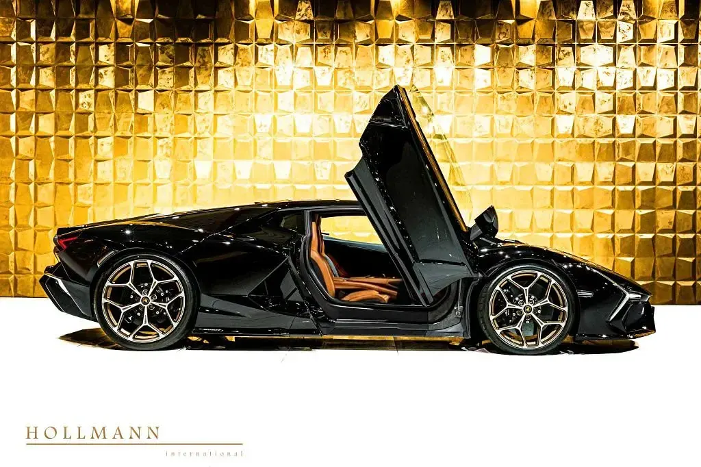Neu Lamborghini Revuelto 1016 PS (747 kW) 2026 Schwarz Coupé