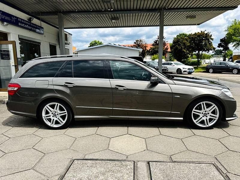 Gebraucht Mercedes E250 AMG 204 PS (150 kW) 2010 Grau Limousine
