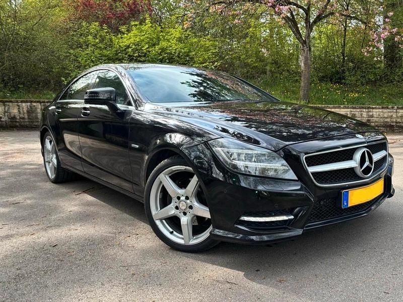 Schwarz Gebraucht 2011 Mercedes CLS350 AMG Limousine | 14.850 € (Superpreis) - Bild 1/4